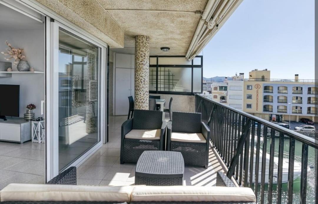 Apartamento Con Vistas A Mar Y Canal. 艾姆布里亚布拉瓦 外观 照片