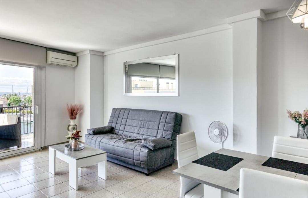 Apartamento Con Vistas A Mar Y Canal. 艾姆布里亚布拉瓦 外观 照片